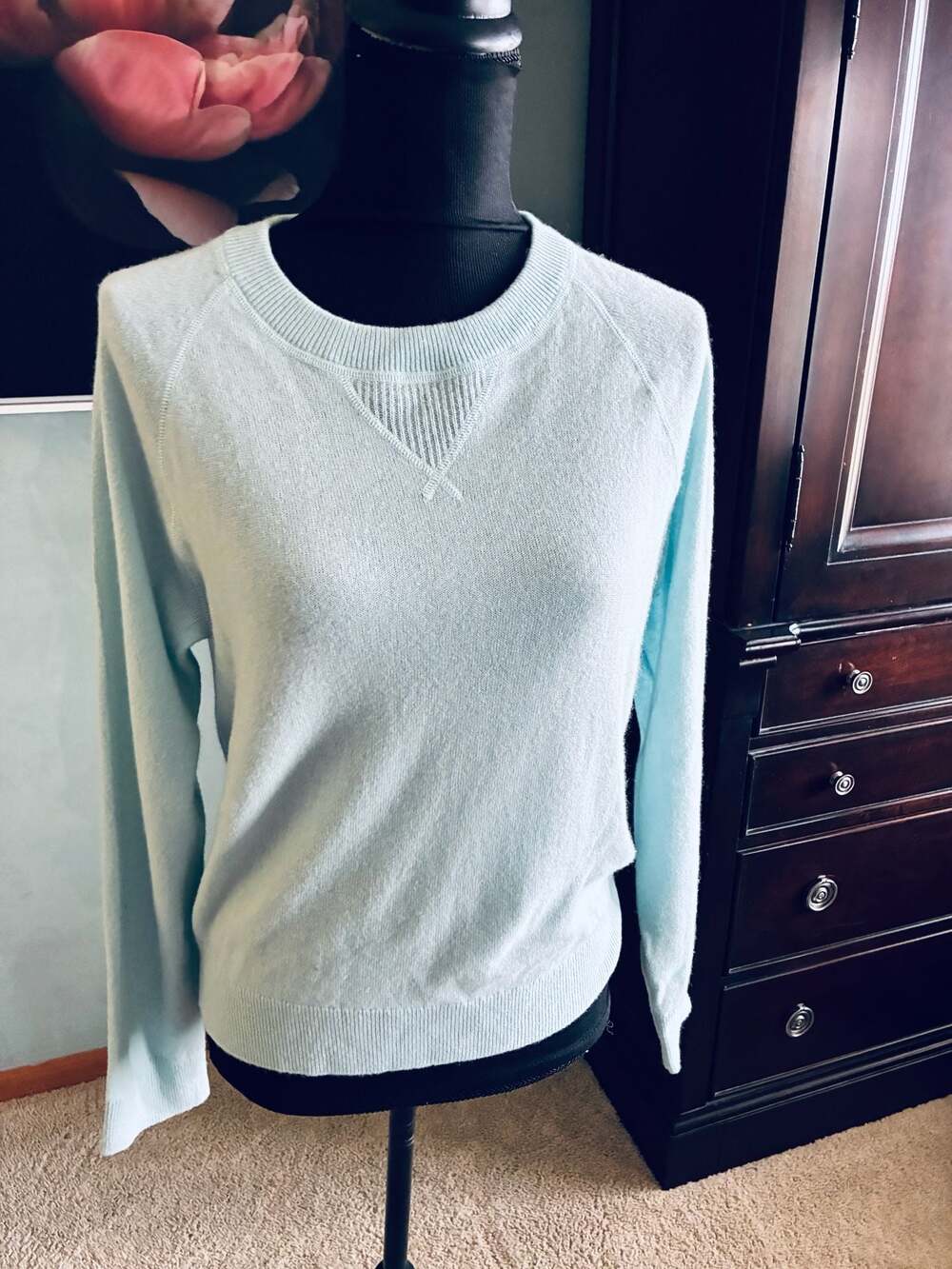 Quince 100% Mongolian Cashmere Sweatshirt Crewneck Sweater Light Blue Sz M A461